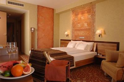 Spend a relaxing weekend in Egerszalok in the comfortable superior doublerooms of Fabolous Hotel Shiraz - Hotel Shiraz Egerszalok - Wellness and Conference Hotel Shiraz Egerszalok, Hungary