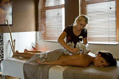 Pamper yourself in Egerszalok in Hotel Fabulous Shiraz with a tibetan massage - Hotel Shiraz Egerszalok - Wellness and Conference Hotel Shiraz Egerszalok, Hungary