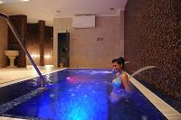 Light-therapy whirlpool in Wellness Hotel Kodmon in Eger